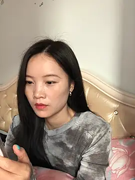 Snapshot of Mile-m chatting on 03/21/26, 09:03 Mile-m online show from 03/21/26, 09:03