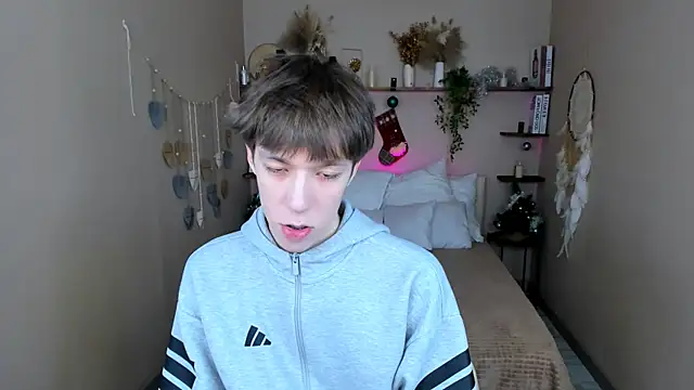 Snapshot of MarkBranston chatting on 01/11/26, 03:39 MarkBranston online show from 01/11/26, 03:39