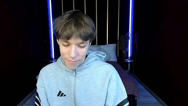 Snapshot of MarkBranston chatting on 01/15/26, 04:22 MarkBranston online show from 01/15/26, 04:22