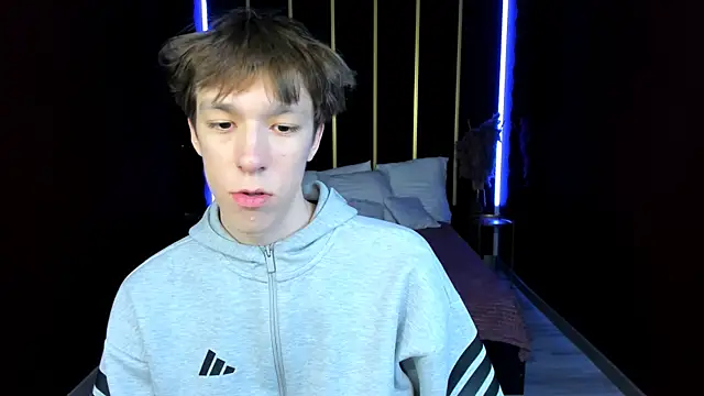 Snapshot of MarkBranston chatting on 01/16/26, 04:27 MarkBranston online show from 01/16/26, 04:27