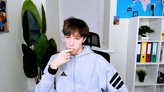 Snapshot of MarkBranston chatting on 02/08/26, 02:42 MarkBranston online show from 02/08/26, 02:42