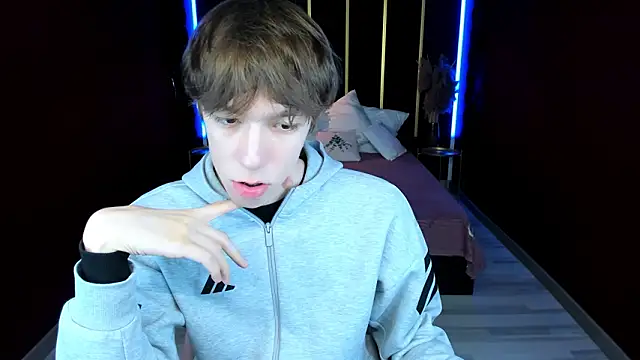 Snapshot of MarkBranston chatting on 03/15/26, 11:05 MarkBranston online show from 03/15/26, 11:05