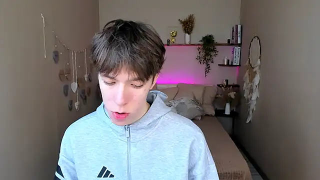 Snapshot of MarkBranston chatting on 03/29/26, 09:31 MarkBranston online show from 03/29/26, 09:31