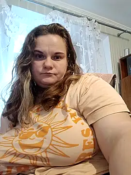 Snapshot of HarmonyKarera chatting on 10/06/25, 12:24 HarmonyKarera online show from 10/06/25, 12:24