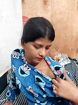 Saniya Doll online show from 12/23/25, 07:17