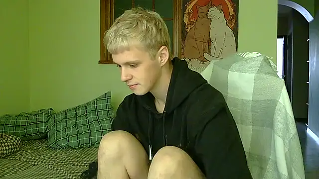 Snapshot of _Timmy_Boy_ chatting on 10/12/25, 07:18  Timmy Boy  online show from 10/12/25, 07:18