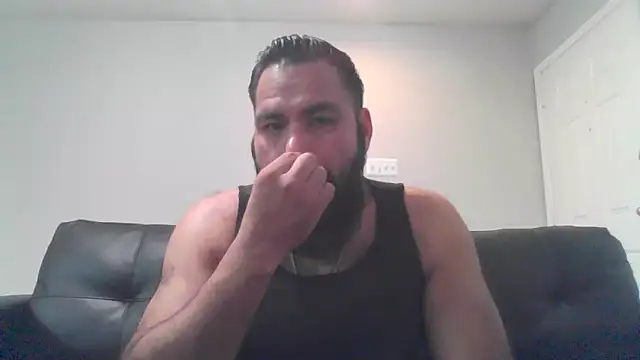 Snapshot of BigJohnBear39 chatting on 10/21/25, 05:30 BigJohnBear39 online show from 10/21/25, 05:30