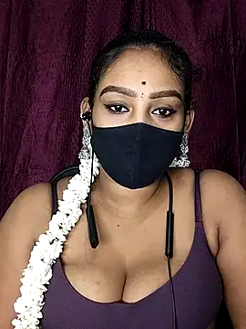 Snapshot of tamil_Monisha chatting on 04/13/26, 05:51 tamil Monisha online show from 04/13/26, 05:51
