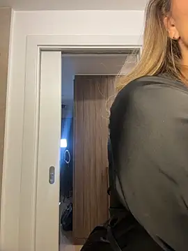 Snapshot of AvaMaddisson chatting on 02/25/26, 03:16 AvaMaddisson online show from 02/25/26, 03:16