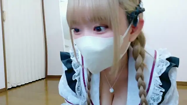 Snapshot of Rinka_Icup_xx chatting on 10/24/25, 01:40 Rinka Icup xx online show from 10/24/25, 01:40