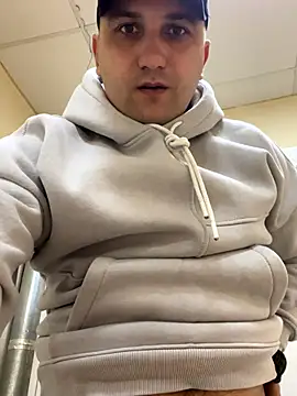 Snapshot of Mahrovmaxim chatting on 11/13/25, 07:40 Mahrovmaxim online show from 11/13/25, 07:40