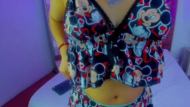 Alanha   online show from 10/10/25, 04:00