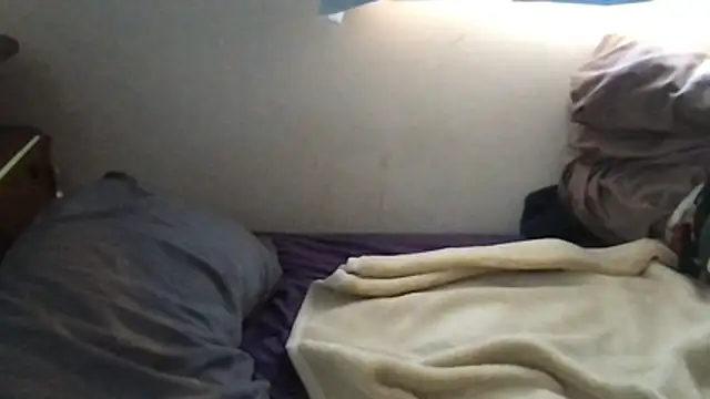 Snapshot of aooya chatting on 11/18/25, 10:36 aooya online show from 11/18/25, 10:36