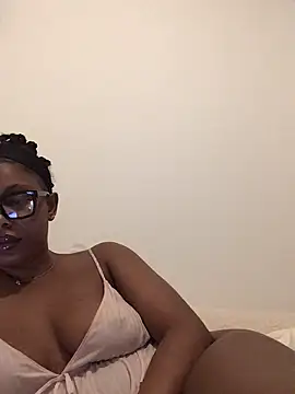 Snapshot of CurvyGoddessXxx chatting on 10/07/25, 07:33 CurvyGoddessXxx online show from 10/07/25, 07:33