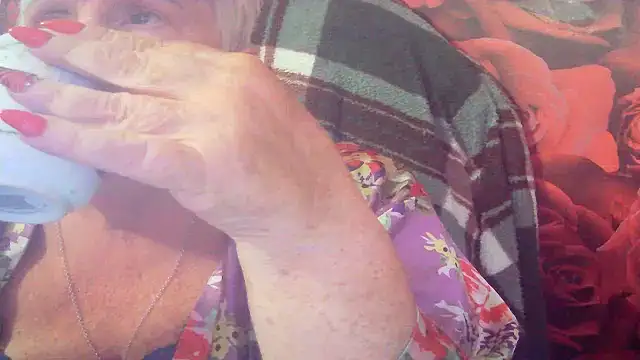 Playful MILF Demi online show from 06/15/26, 08:05