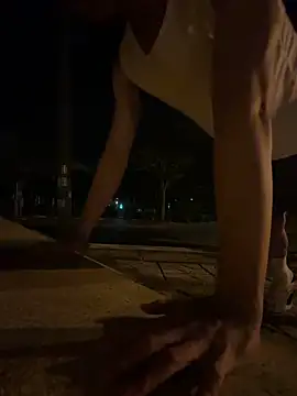 Snapshot of Wuza-H chatting on 02/23/26, 09:23 Wuza-H online show from 02/23/26, 09:23