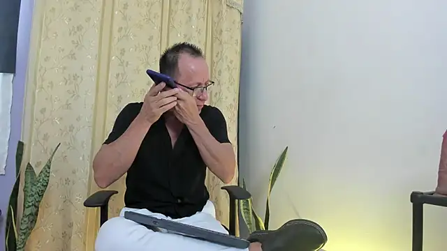  axelking  online show from 04/30/26, 11:27
