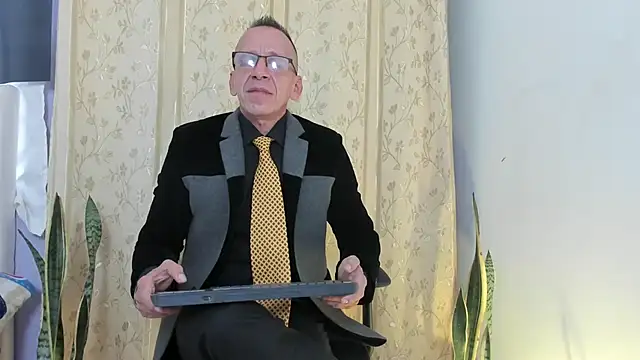  axelking  online show from 05/04/26, 11:39