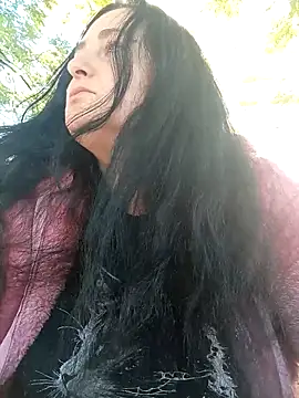 Snapshot of Bella_862 chatting on 11/18/25, 10:41 Bella 862 online show from 11/18/25, 10:41