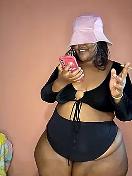 Snapshot of BigBootyBitch96 chatting on 03/15/26, 12:33 BigBootyBitch96 online show from 03/15/26, 12:33