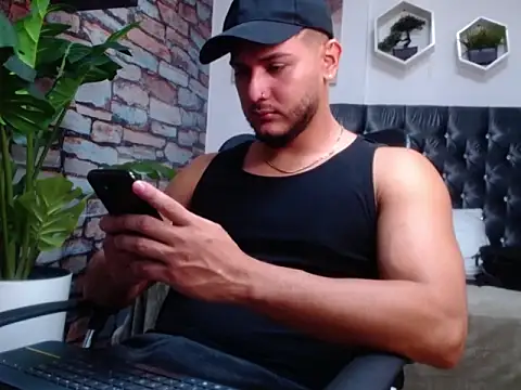 jasonshaw25 online show from 12/19/25, 08:05