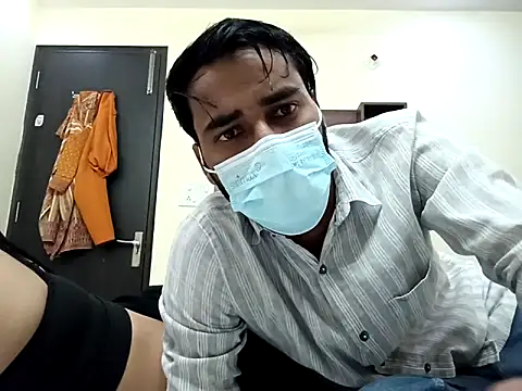 horny milf couple online show from 10/13/25, 04:18