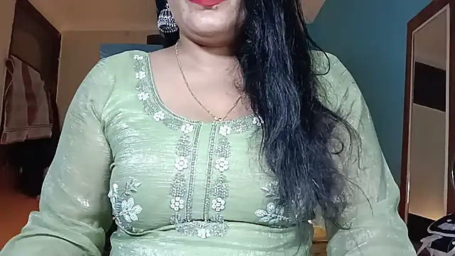 horny milf couple online show from 06/15/26, 08:55