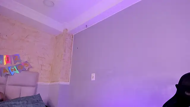 Snapshot of ScarletEvanss_ chatting on 11/30/25, 11:03 ScarletEvanss online show from 11/30/25, 11:03