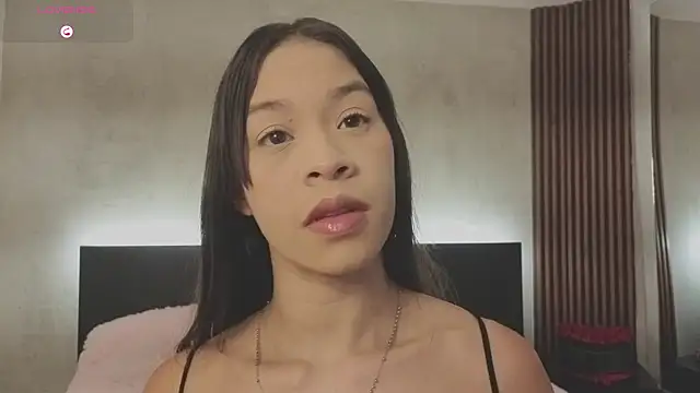 kimhilton  online show from 06/18/26, 03:51