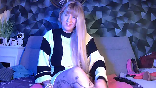 Delichieuse5 online show from 02/06/25, 08:56