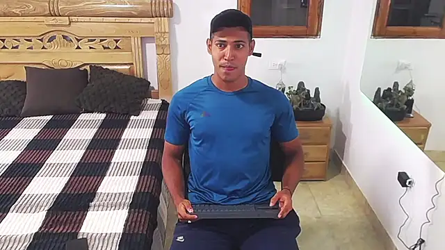 Snapshot of drake_cerra chatting on 11/19/25, 03:17 drake cerra online show from 11/19/25, 03:17