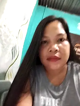 Snapshot of shyhotpinay_32 chatting on 10/31/25, 06:09 shyhotpinay 32 online show from 10/31/25, 06:09