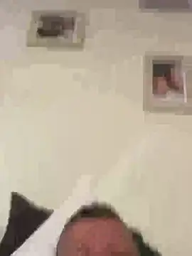 Snapshot of MrandMrsG25xx chatting on 02/02/26, 09:30 MrandMrsG25xx online show from 02/02/26, 09:30