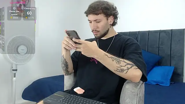 angel kyrozz online show from 02/13/26, 06:59