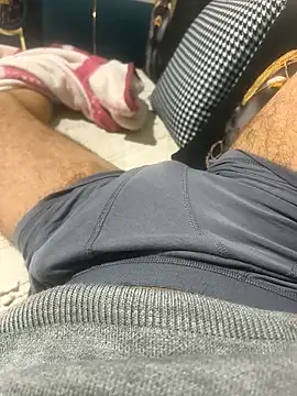 Snapshot of Sert_erkek21_ysm chatting on 02/15/26, 09:33 Sert erkek21 ysm online show from 02/15/26, 09:33