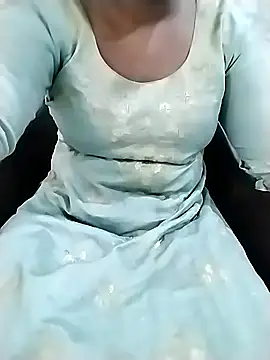 Snapshot of Rita_rani6 chatting on 11/04/25, 03:27 Rita rani6 online show from 11/04/25, 03:27