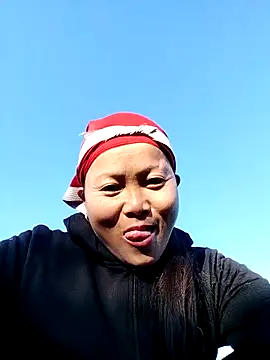 sumaybae online show from 11/23/25, 12:32