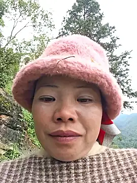 miomio-12 online show from 11/22/25, 02:54