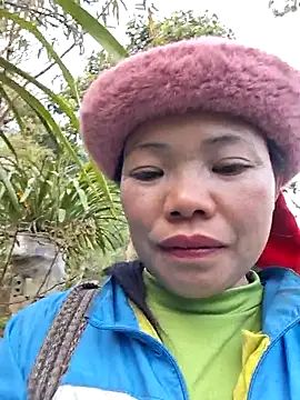 miomio-12 online show from 12/01/25, 12:59