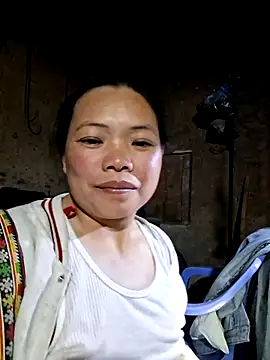 miomio-12 online show from 12/16/25, 12:32