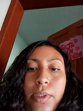 Snapshot of ZS_Oficial chatting on 10/04/25, 12:03 ZS Oficial online show from 10/04/25, 12:03