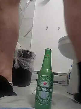 Snapshot of tntntm777 chatting on 11/12/25, 03:29 tntntm777 online show from 11/12/25, 03:29