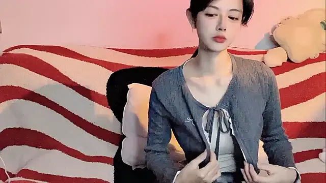 Snapshot of Nuomio chatting on 02/25/26, 06:17 Nuomio online show from 02/25/26, 06:17