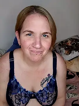 Snapshot of LaceyWestxx chatting on 11/24/25, 06:18 LaceyWestxx online show from 11/24/25, 06:18