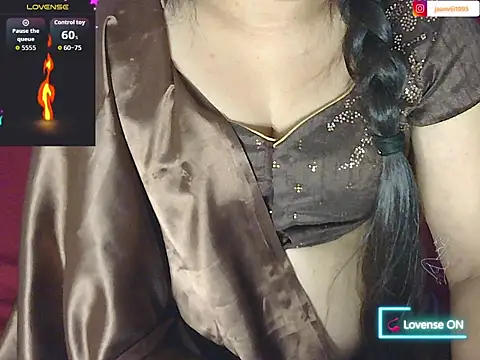 Snapshot of traditional_Jaanvi chatting on 04/08/26, 02:00 traditional Jaanvi online show from 04/08/26, 02:00