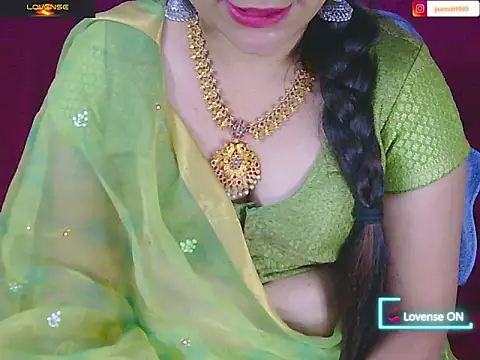 Snapshot of traditional_Jaanvi chatting on 05/13/26, 01:03 traditional Jaanvi online show from 05/13/26, 01:03