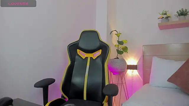 kaitt  online show from 11/08/25, 12:49