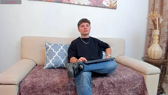 Leoo Miller online show from 10/08/25, 08:50