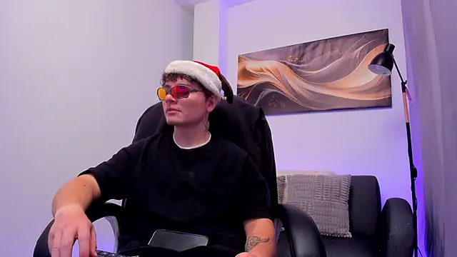 Leoo Miller online show from 12/05/25, 04:10