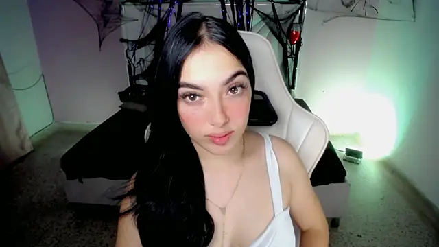 cielooo  online show from 10/28/25, 08:11